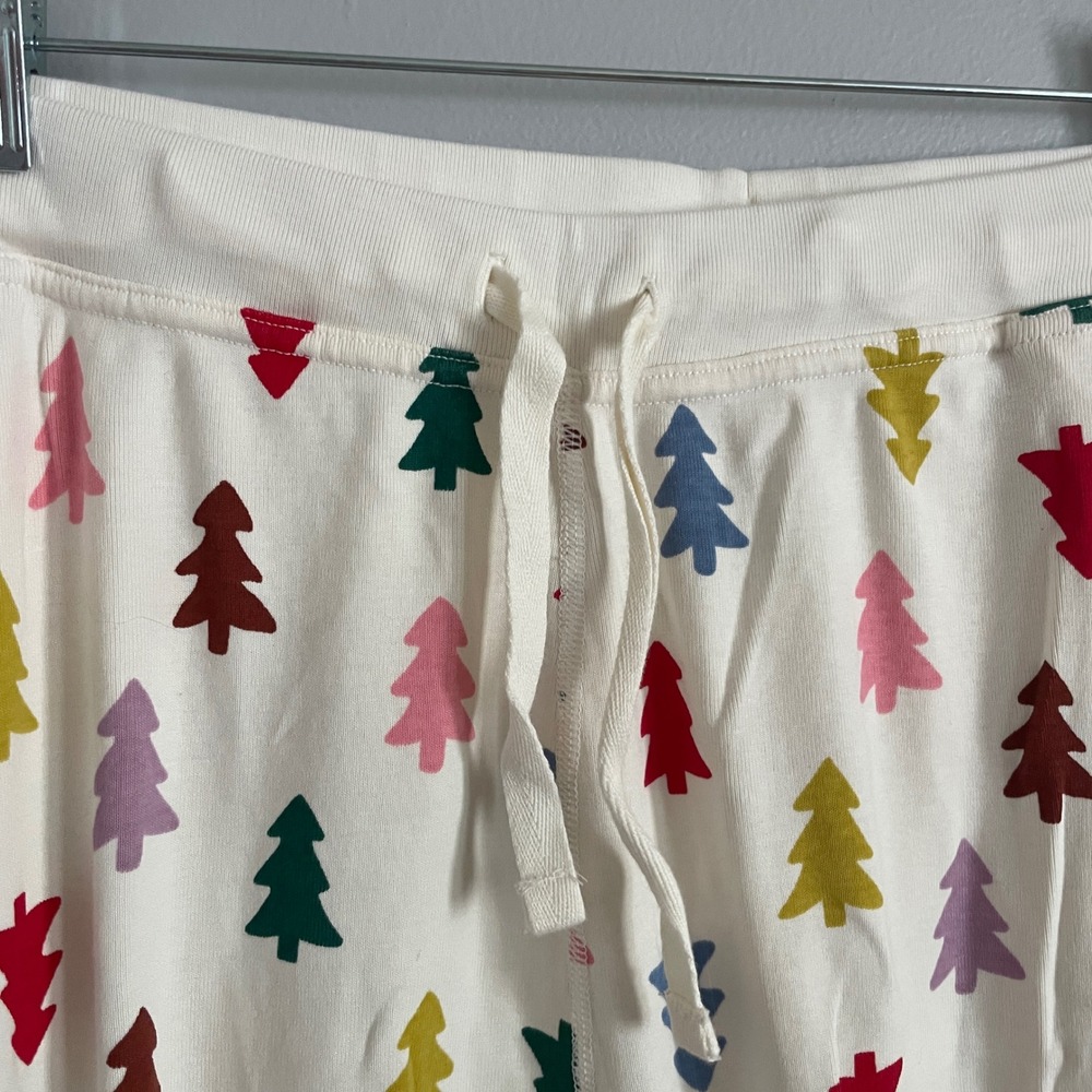 Hanna Andersson Christmas Tree Joggers Womens L Cream Festive Holiday Pajamas